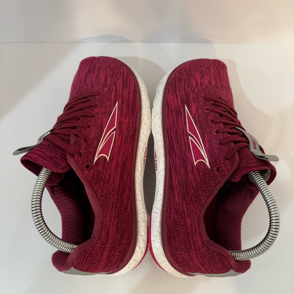 Altra Escalante size 7.5 - Picture 8 of 9